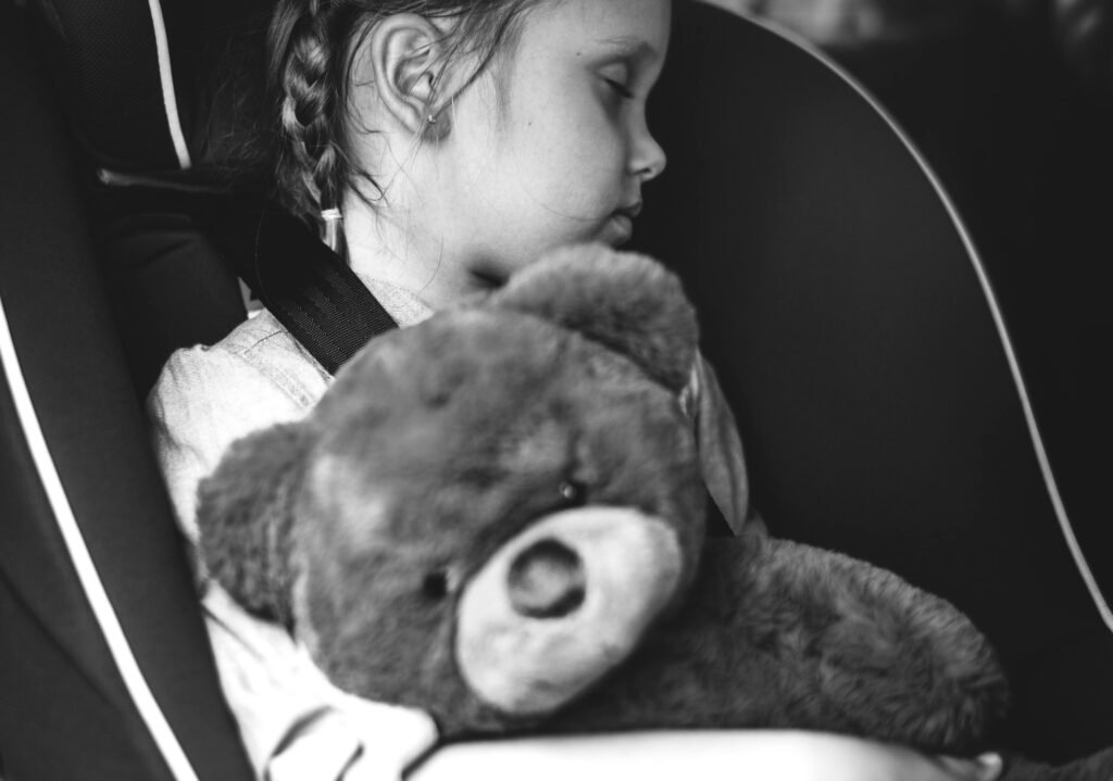 Showing signs your child is overtired, from sleep deprivation including emotional behaviour and tiredness