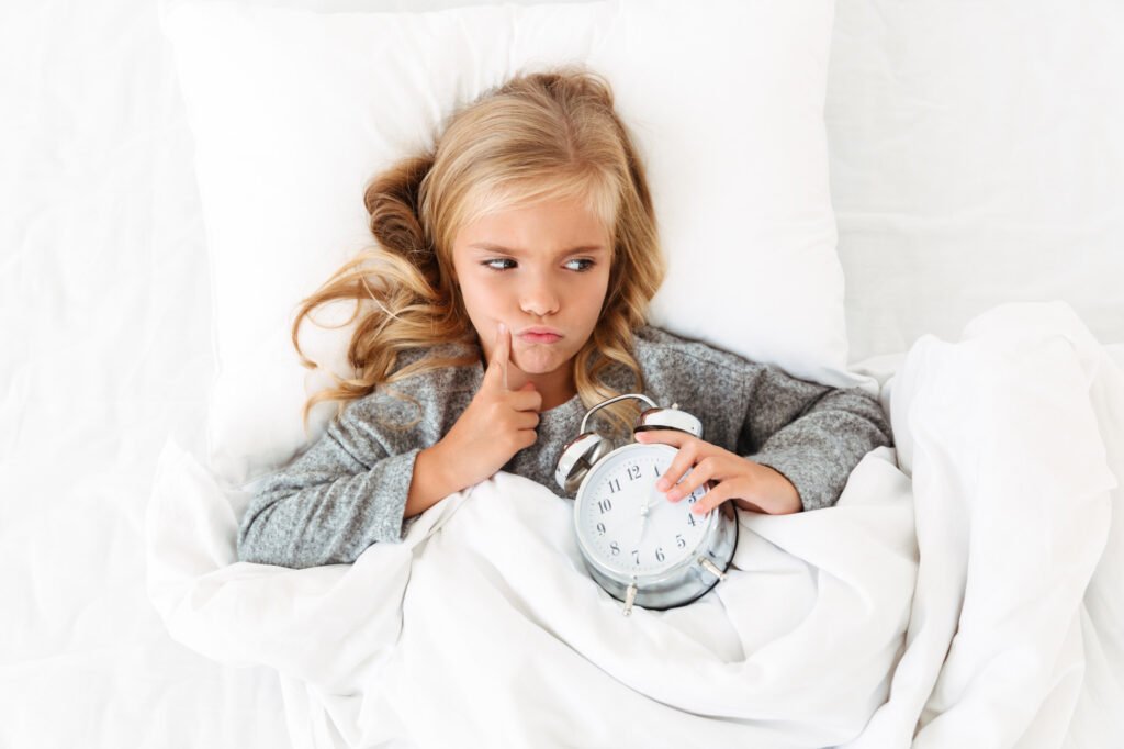Child wakes at 5am due to early morning waking